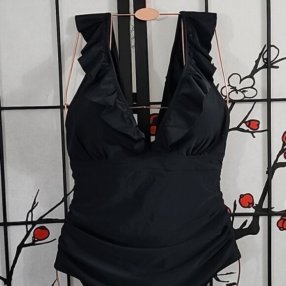 CUPSHE Women's Ruffled One Piece Swimsuit V Neck Lace Up - Picture 3 of 6